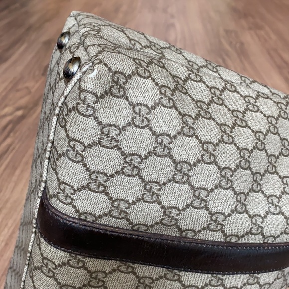 A18- 💯 % athletic Gucci shoulder bag - Picture 10 of 16